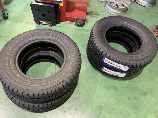 KDH206V ハイエース タイヤ4本組替 195/80R15 8PR バランス調整 KDH206V ハイエース タイヤ4本組替 195/80R15 8PR バランス調整