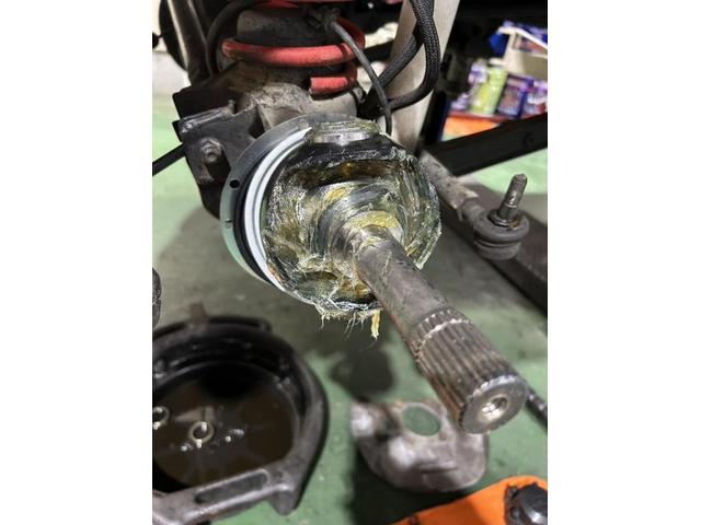 ジムニー　ＪＢ23Ｗ　高速走行時ハンドルが振動する　フロントナックルオーバーホール　ジャダーストップキット　甲信越　新潟県　新潟市　秋葉区　新津　田上町　加茂市　阿賀野市　阿賀町　五泉　カーズ新潟