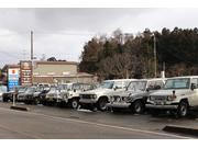 ランクルやジムニーなど人気の中古車も展示しております！