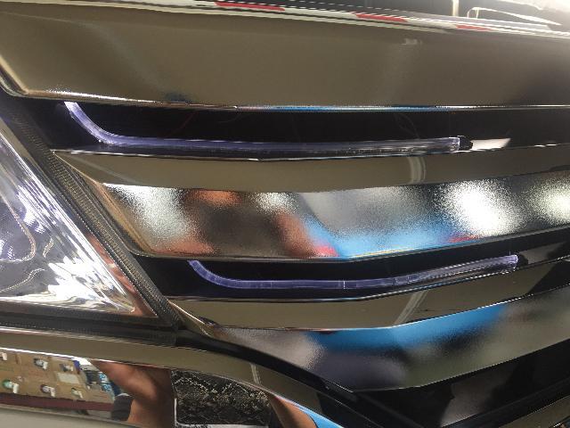 HFC26 ニッサン セレナ・フロントグリルラインイルミ配線修理