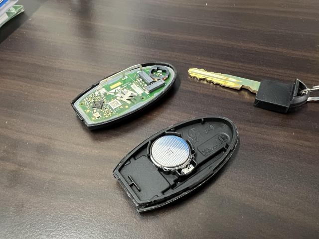 キーレス電池交換 電池交換 鍵が開かない ボタン電池交換 キーレス電池交換 電池交換 鍵が開かない ボタン電池交換