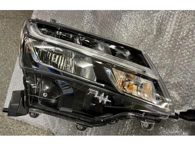 トヨタ　タンク　M900A　カスタム　LEDヘッドライト交換　エンジンオイル交換　国産車　輸入車　外車　車検　整備　修理　長野県　伊那市　上伊那