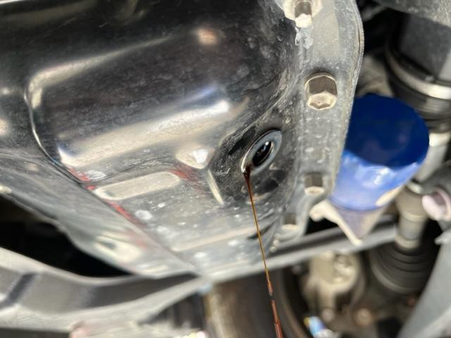 【ｵｲﾙ交換/用品取付】ﾄﾖﾀ ｳﾞｫｸｼｰ ZS煌Ⅲ ZRR85 ｴﾝｼﾞﾝｵｲﾙ 交換 USB/HDMI入力端子 取り付け VOXY 取付 国産車 輸入車 外車 車検 整備 修理 取付 長野県 伊那市