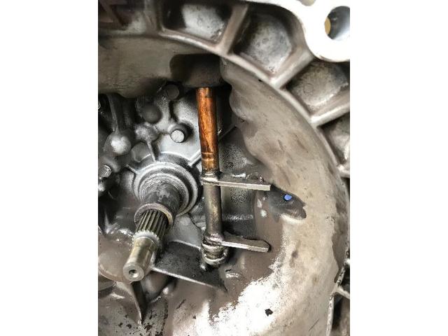 スイフト スポーツ ZC３１S   クラッチ切れない 
ギヤ入らない長野県 長野市 千曲市 上田市