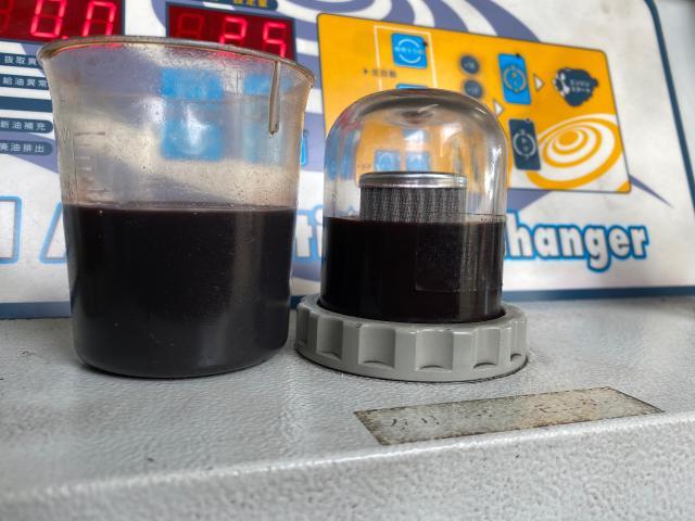 ジムニー　ＪＢ23Ｗ　　オートマオイル  圧送交換　
長野県千曲市　長野市　上田市