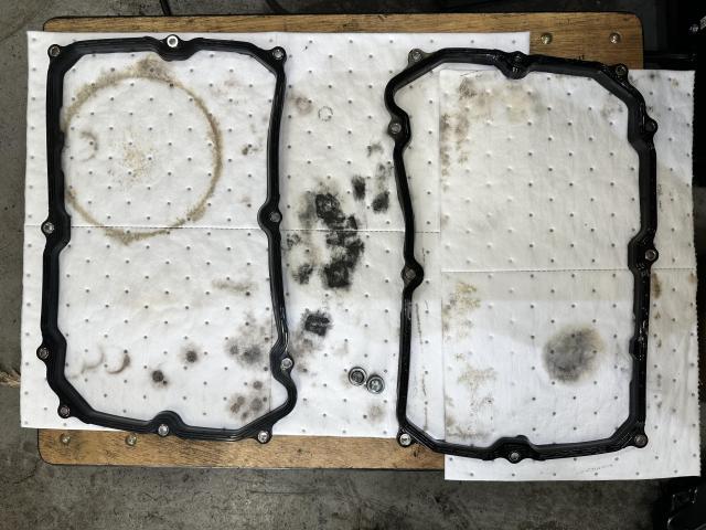 トヨタ　ハイエースバン　ATF圧送交換　トルコン太郎　ペトロナス　長野県　千曲市　長野市　上田市　歓迎