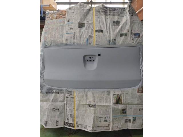 モコ　商品車　ボディ磨き・バックドア塗装
