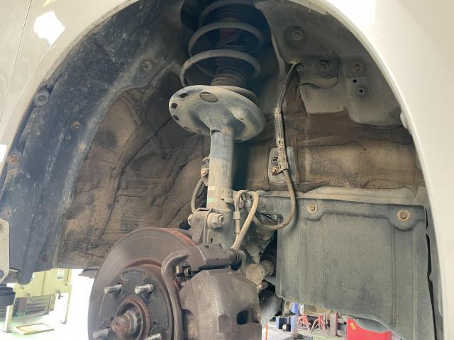 トヨタ　ノア　関東仕入れ車　下回りクリーニング