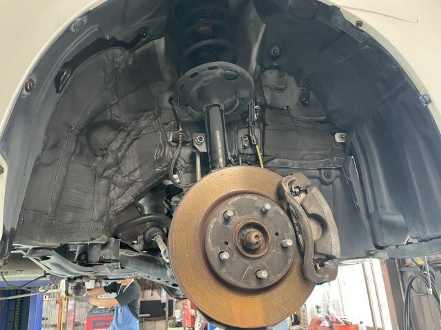 トヨタ　ノア　関東仕入れ車　下回りクリーニング