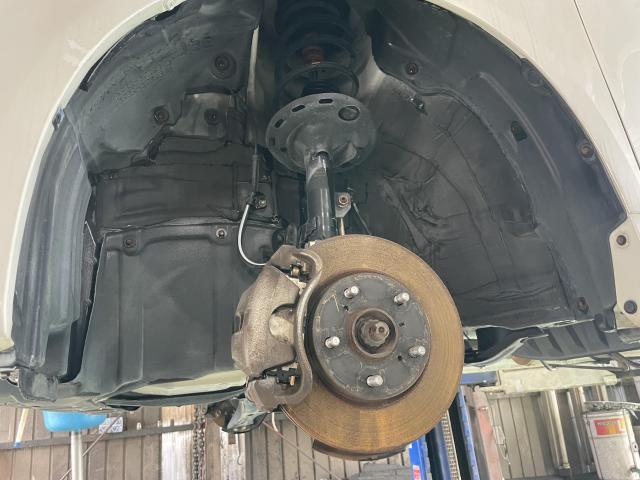 トヨタ　ノア　関東仕入れ車　下回りクリーニング