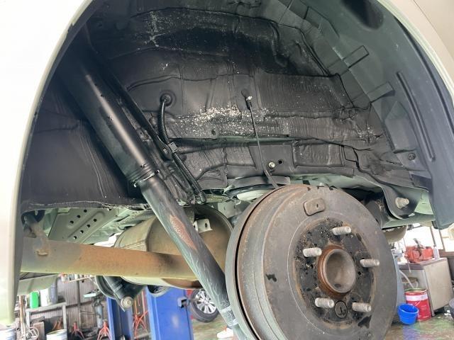 トヨタ　ノア　関東仕入れ車　下回りクリーニング