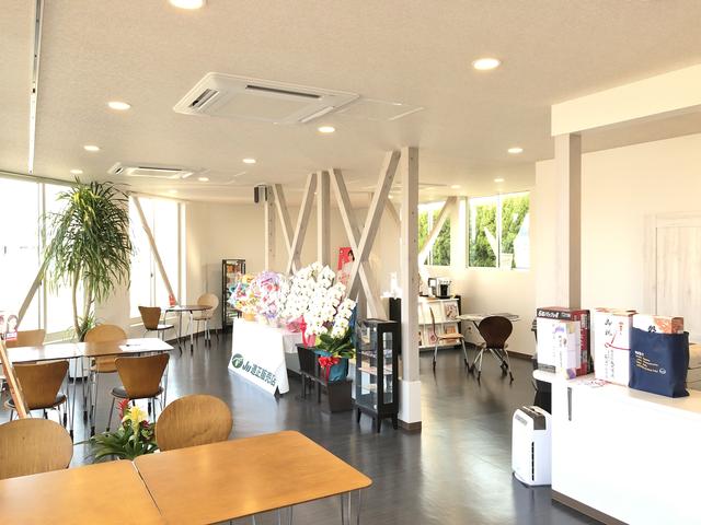 ラビットながおか花火館前店　ＯＮＥ＆ＰＥＡＣＥ