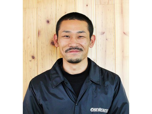スタッフ紹介1