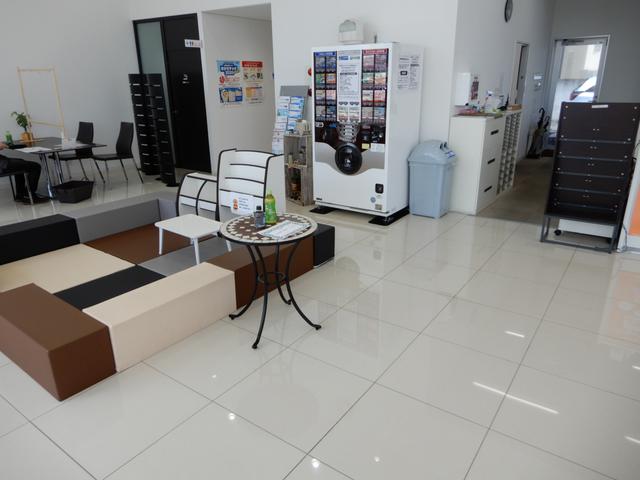 ホンダカーズしなの 中御所店(3枚目)