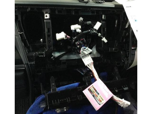 トヨタ　アルファード　AGH35W　ディスプレイオーディオ用外部入力アダプター
ビートソニック　AVX02　IF36　ミラーリング　純正カーテン取付け　
新潟市中央区　パレスオート