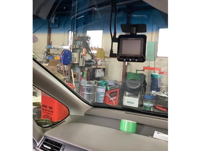 ホンダ　フリード　ＧＢ７　フローティングナビ取付け　前後ドライブレコーダー取付け
新潟市中央区　パレスオートセンター