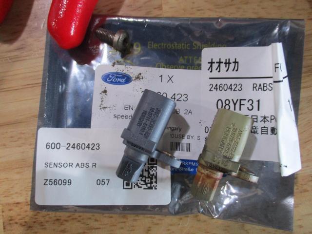 H25年式　FORD　フォード　KUGA　クーガ　タイタニアム　クーラント漏れ修理　TRCランプ点灯　修理　スピードセンサー交換　
