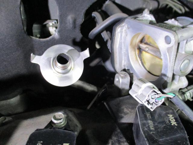日産　H22年式　セレナ　C25　エンジン警告灯点灯　アイドリング不調　イグニッションコイル交換　スパークプラグ交換　スロットルボディー清掃