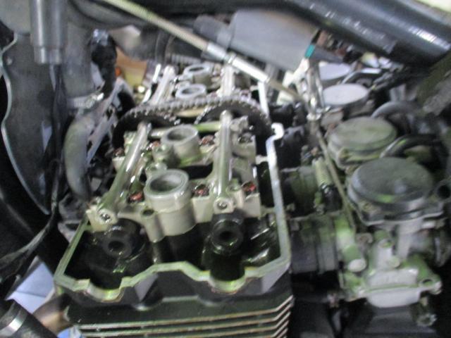 平成７年式　カワサキ　ZRX400 エンジンオイル漏れ　修理　ヘッドカバーガスケット交換　三条市