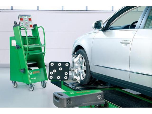 ＦＷＡ４６３０　ホイールアライメントテスター完備