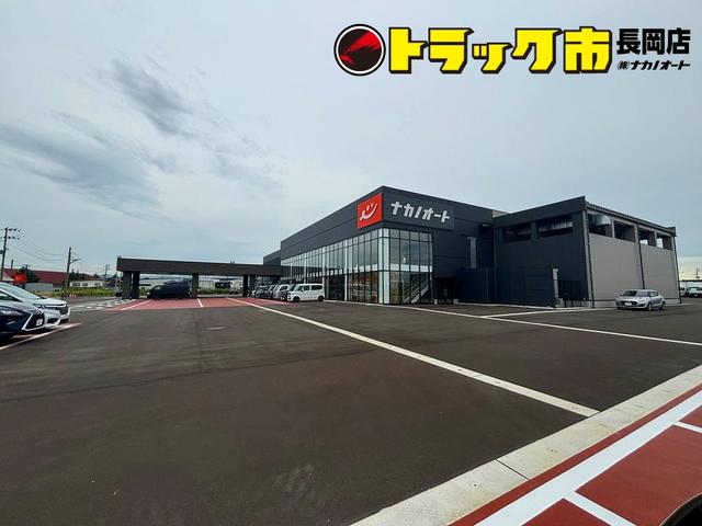 トラック市　長岡店　（株）ナカノオート