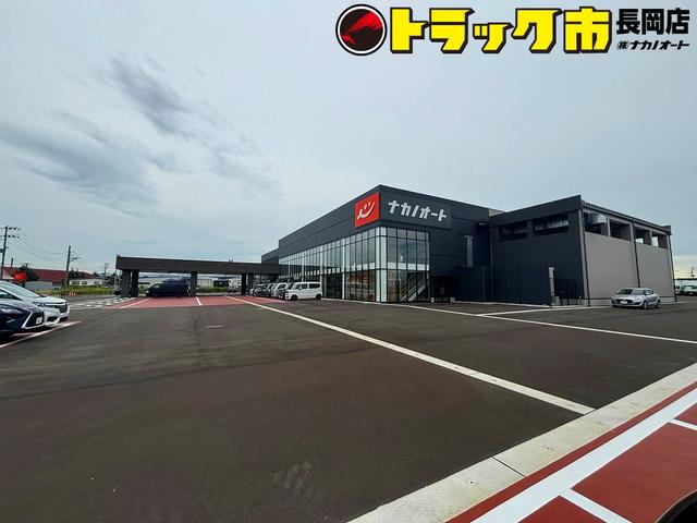 トラック市 長岡店 (株)ナカノオート(6枚目)