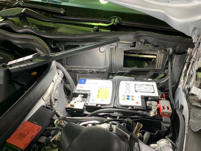 メルセデス　ベンツ　AMG　アバンギャルド　バッテリー交換　五泉市　ツチダオート・サービス