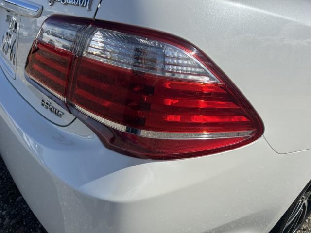 トヨタ　クラウン　リヤバンパー　変形キズ・へこみ直し　上越市　板金塗装専門店