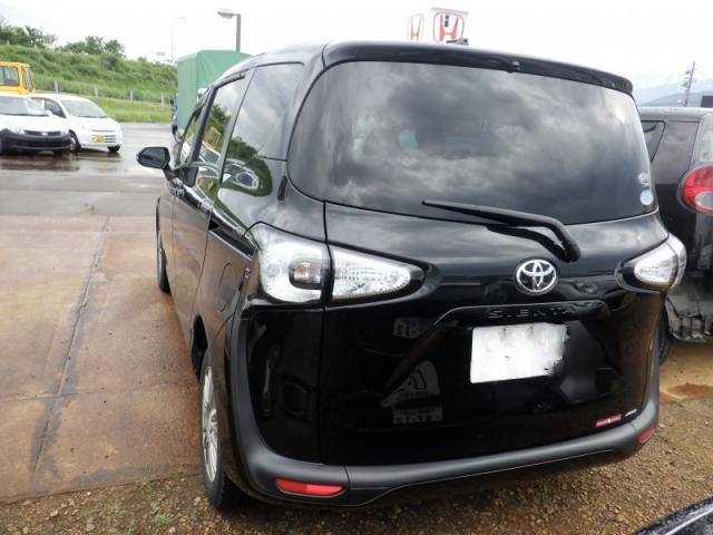 トヨタ　シエンタ　上越市　バンパー交換・トランクキズ・へこみ直し　板金塗装