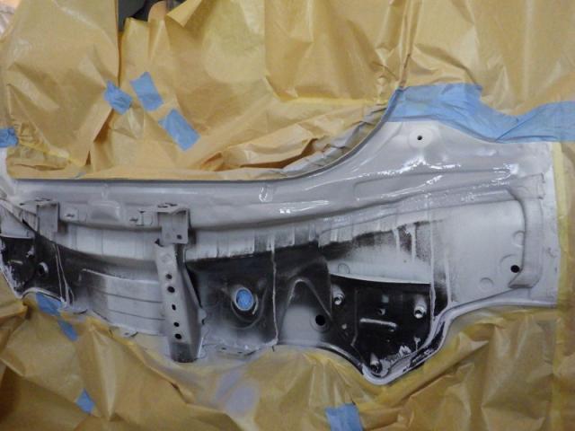 トヨタ　アクア　上越市　後部大破　バンパー交換他キズ・へこみ直し　アイビーオート