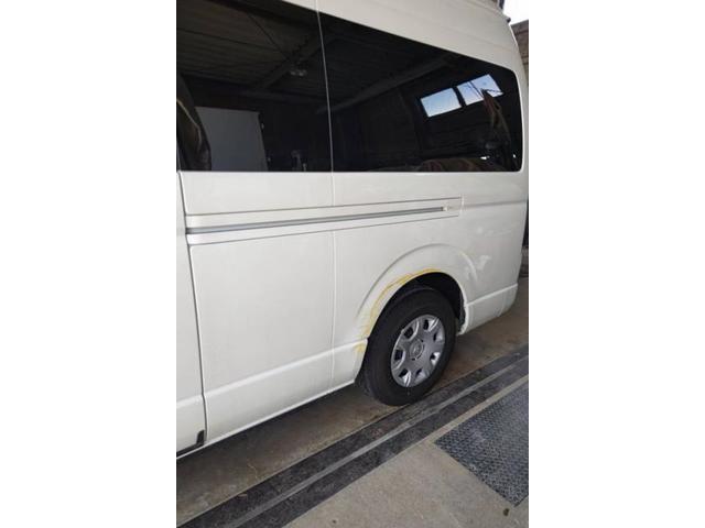 トヨタ　ハイエースバン　上越市　ハイエース後ろタイヤ上（クォーター）キズ・へこみ直し　