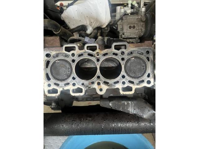 スバル　サンバートラック　エンジン圧縮不良によりエンジン始動できない　エンジン関連修理・整備