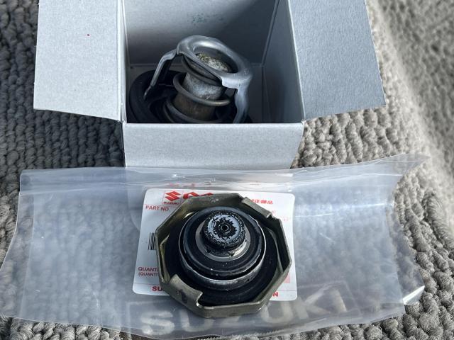 スズキ　エブリイワゴン　メンテナンス・日常点検  　オーバーヒート警告ランプ点滅　水温センサー　サーモスタット　ウォータープレッシャーキャップ　LLC　