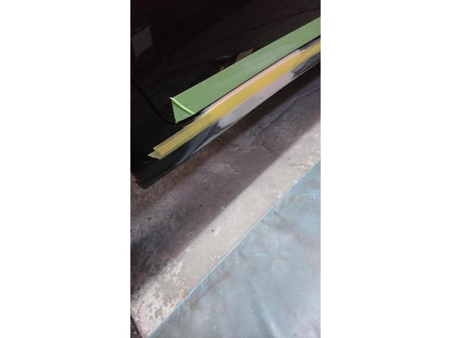 徳島県徳島市  19年式ストリーム リアドア交換ステップ塗装