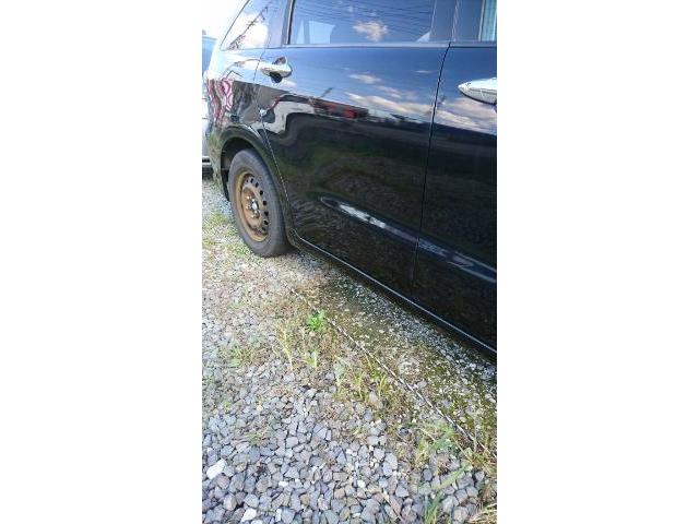 徳島県徳島市  19年式ストリーム リアドア交換ステップ塗装