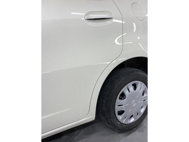 ホンダ　フィットH22年式擦り傷 鈑金塗装 
(徳島県 徳島市 川内町でのタイヤ交換・鈑金塗装・車検・整備の事ならシンユウ 徳島本店 へお問い合わせ下さい！！)日産