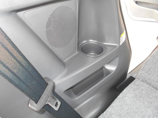 SUZUKI　ソリオ　内装クリーニング作業
徳島県徳島市川内町でのタイヤ交換・鈑金塗装・車検・整備の事ならシンユウ徳島本店へお問い合わせ下さい！
