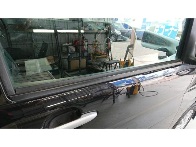 ダイハツタントの外装クリーニング徳島県徳島市川内町でのタイヤ交換・鈑金塗装・車検・整備の事ならシンユウ徳島本店へお問い合わせ下さい！