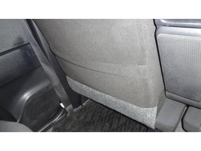 DAIHATSU　ムーヴコンテ　内装クリーニング作業
徳島県徳島市川内町でのタイヤ交換・鈑金塗装・車検・整備の事ならシンユウ徳島本店へお問い合わせ下さい！
