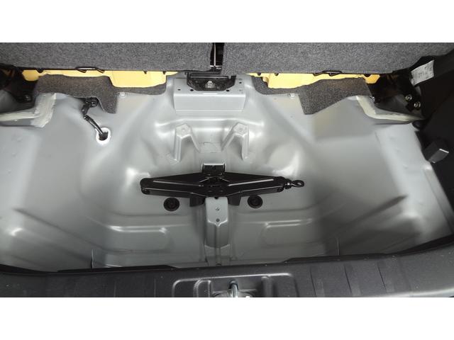 DAIHATSU　ムーヴコンテ　内装クリーニング作業
徳島県徳島市川内町でのタイヤ交換・鈑金塗装・車検・整備の事ならシンユウ徳島本店へお問い合わせ下さい！
