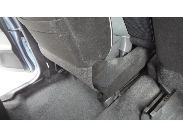 DAIHATSU　ムーヴコンテ　内装クリーニング作業
徳島県徳島市川内町でのタイヤ交換・鈑金塗装・車検・整備の事ならシンユウ徳島本店へお問い合わせ下さい！
