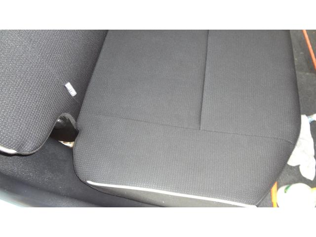 DAIHATSU　ムーヴコンテ　内装クリーニング作業
徳島県徳島市川内町でのタイヤ交換・鈑金塗装・車検・整備の事ならシンユウ徳島本店へお問い合わせ下さい！
