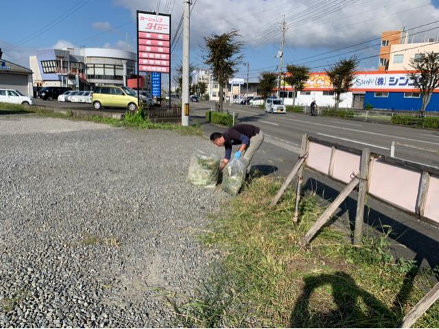 準備はスタッフ全員で！【徳島県 徳島市 川内町でのタイヤ交換・車検・整備のことなら シンユウ 徳島本店 へお問い合わせください！！】