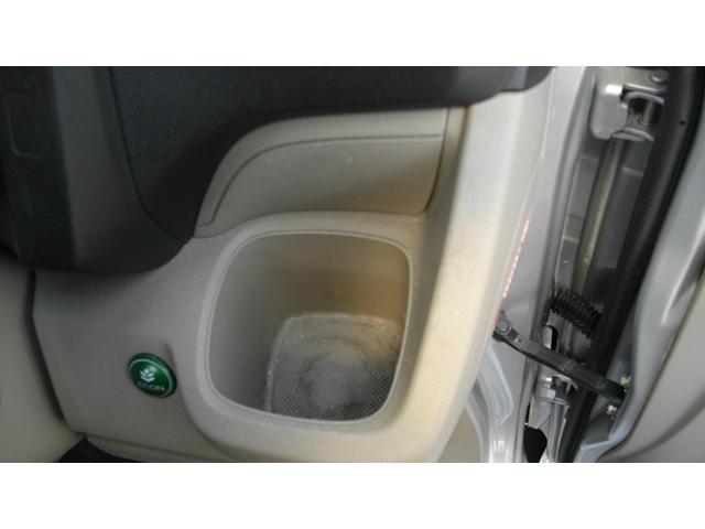 HONDA NWGN 内装クリーニング作業