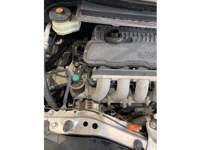 ホンダ　フリード　エンジンオイル　オイルエレメント交換