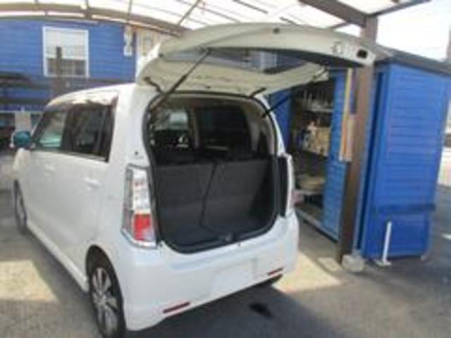 SUZUKI　ワゴンR　内装クリーニング作業