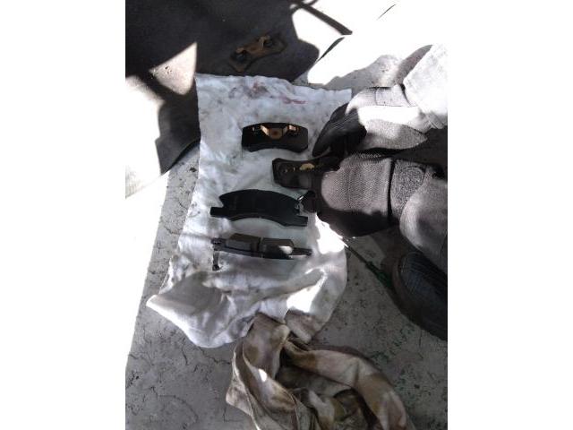 ダイハツ　ミライース　フロントブレーキパッド　交換