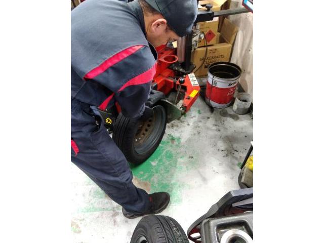 ホンダ　N-ONE タイヤ２本交換