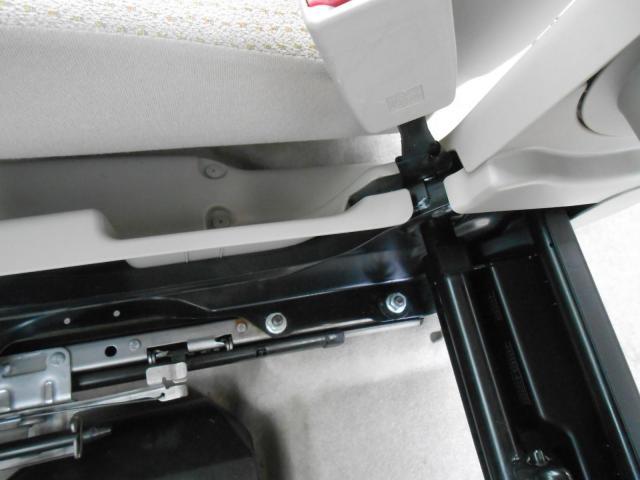 SUZUKI　スペーシア　内装クリーニング作業