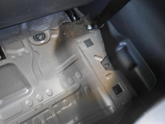 SUZUKI　ワゴンＲ　内装クリーニング作業